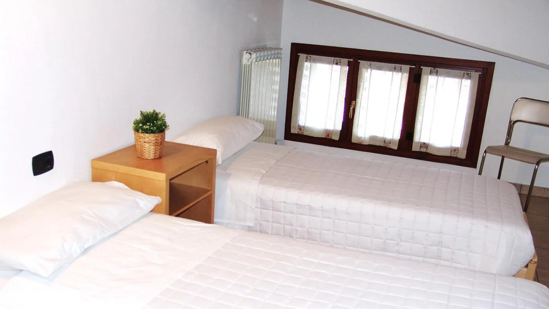 Giulia Attic Apartment Nibionno
